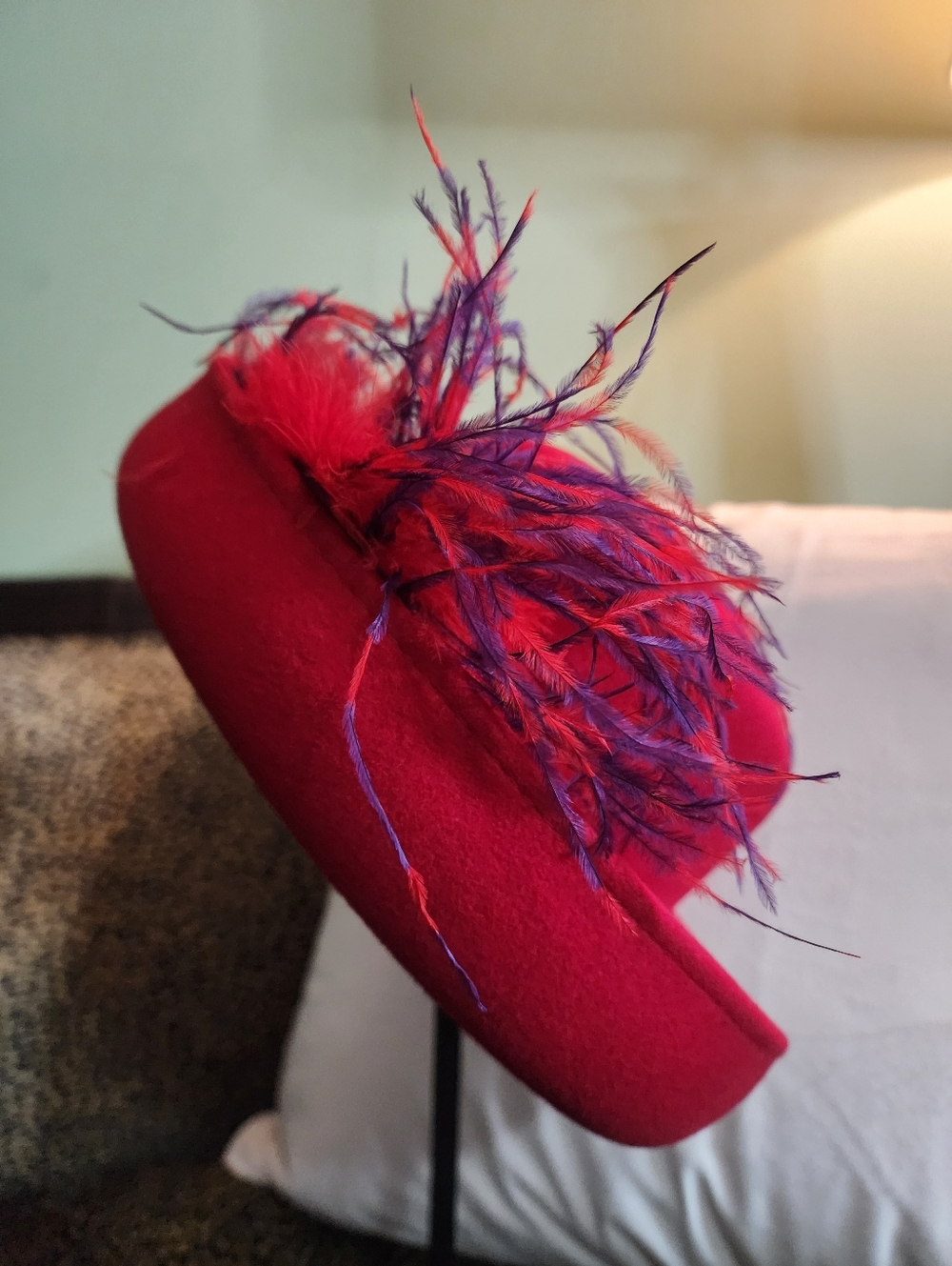 SCALA‎ Womens Wool Hat Red Feather Hat Society Rolled Brim Tea Party